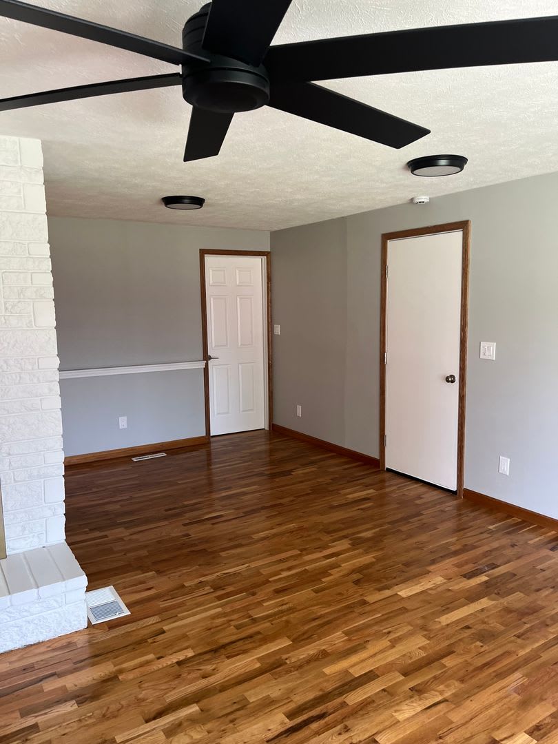 6-Bedroom Home for Rent – photo 4