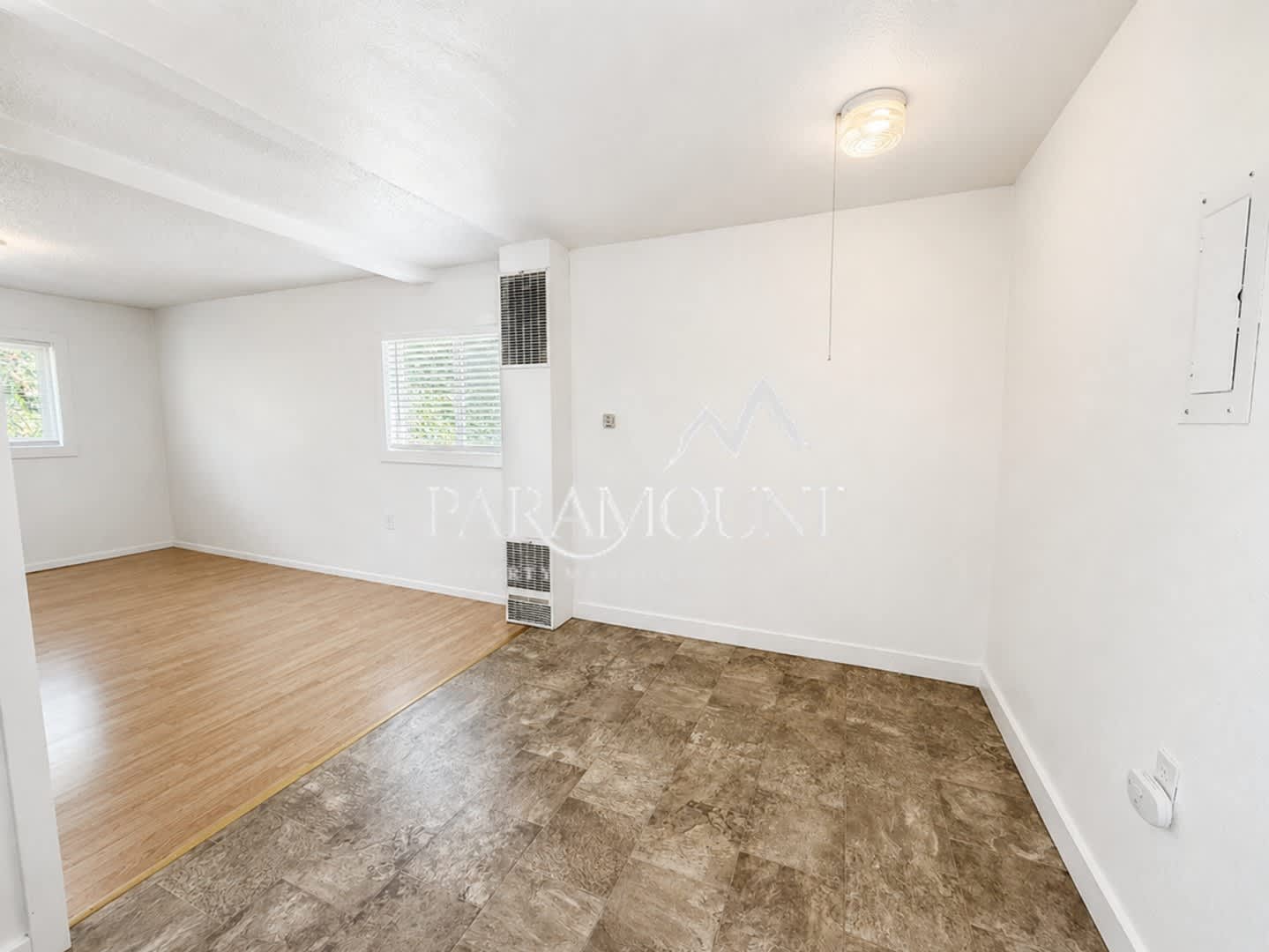Charming 1 Bed / 1 Bath, Centrally Located! – photo 5
