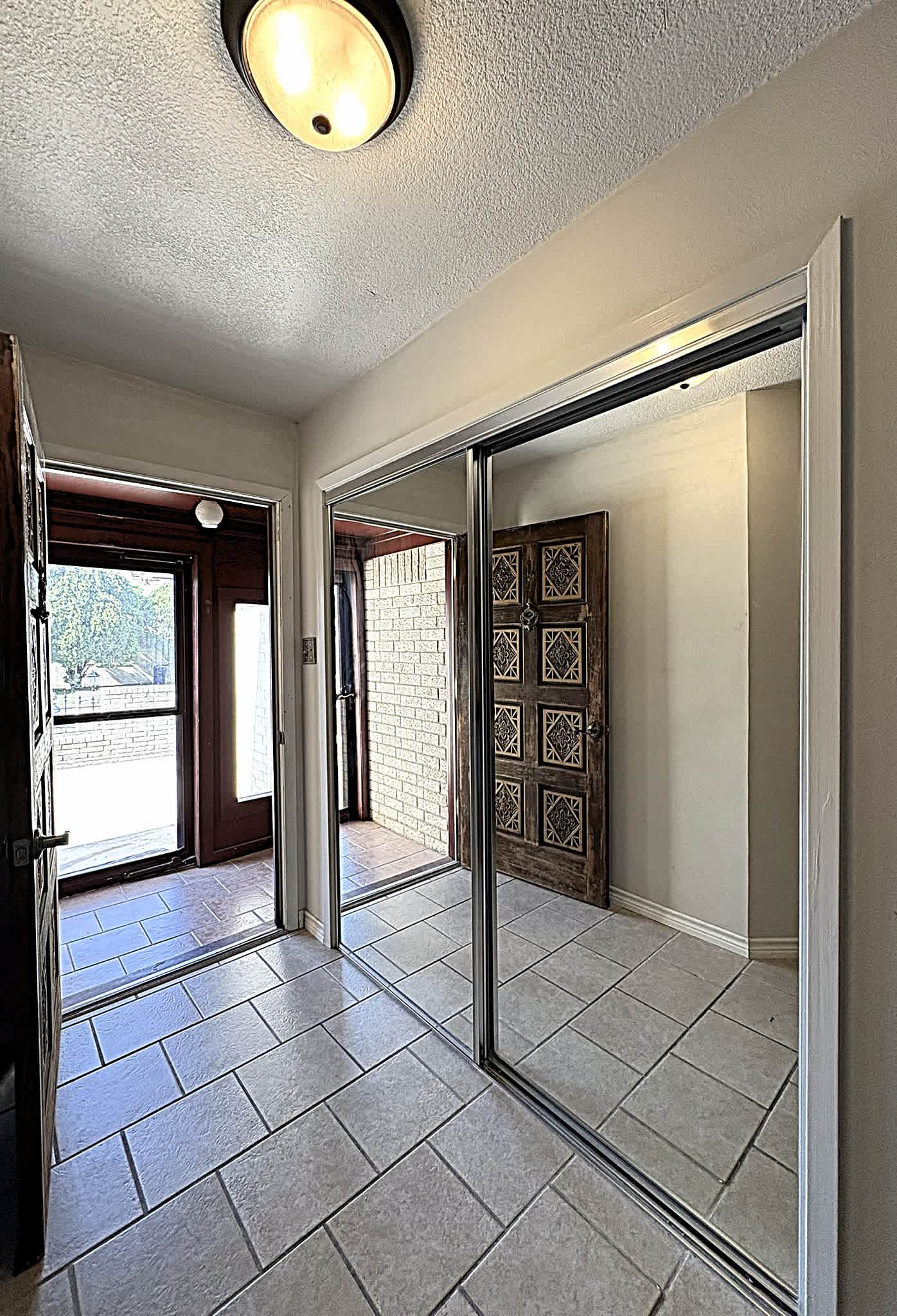 1613 Velma Ave – photo 4