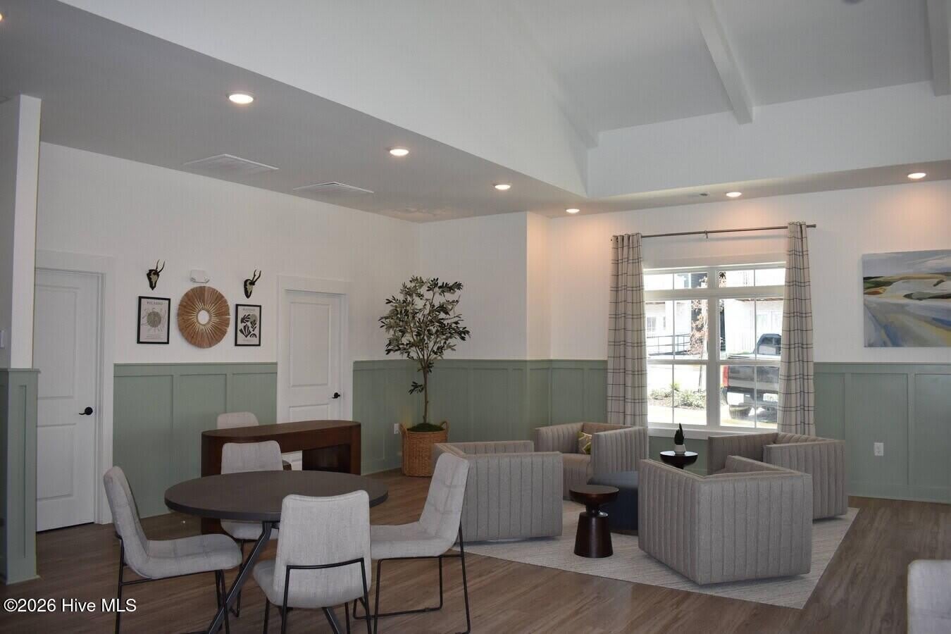 752 Calvin Terrace – photo 3