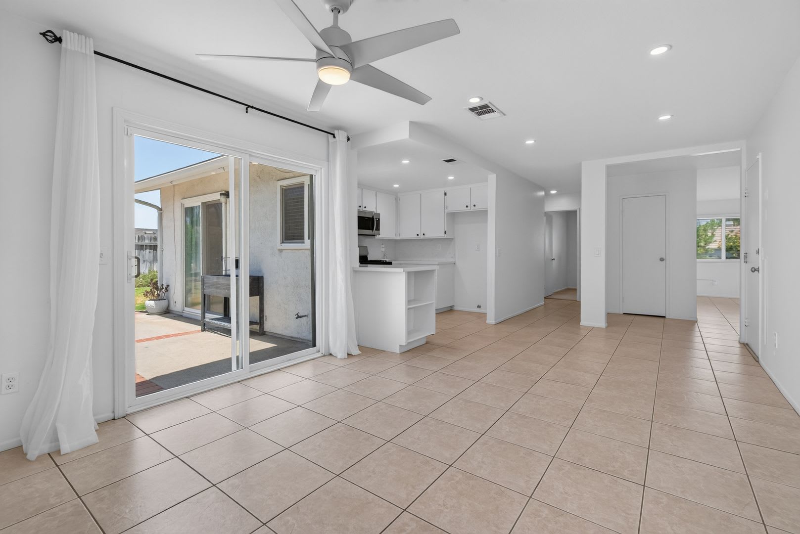 Charming Redlands Home – photo 5