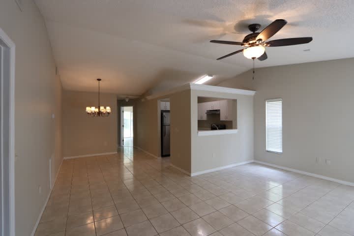 9438 Bud Wood St – photo 3