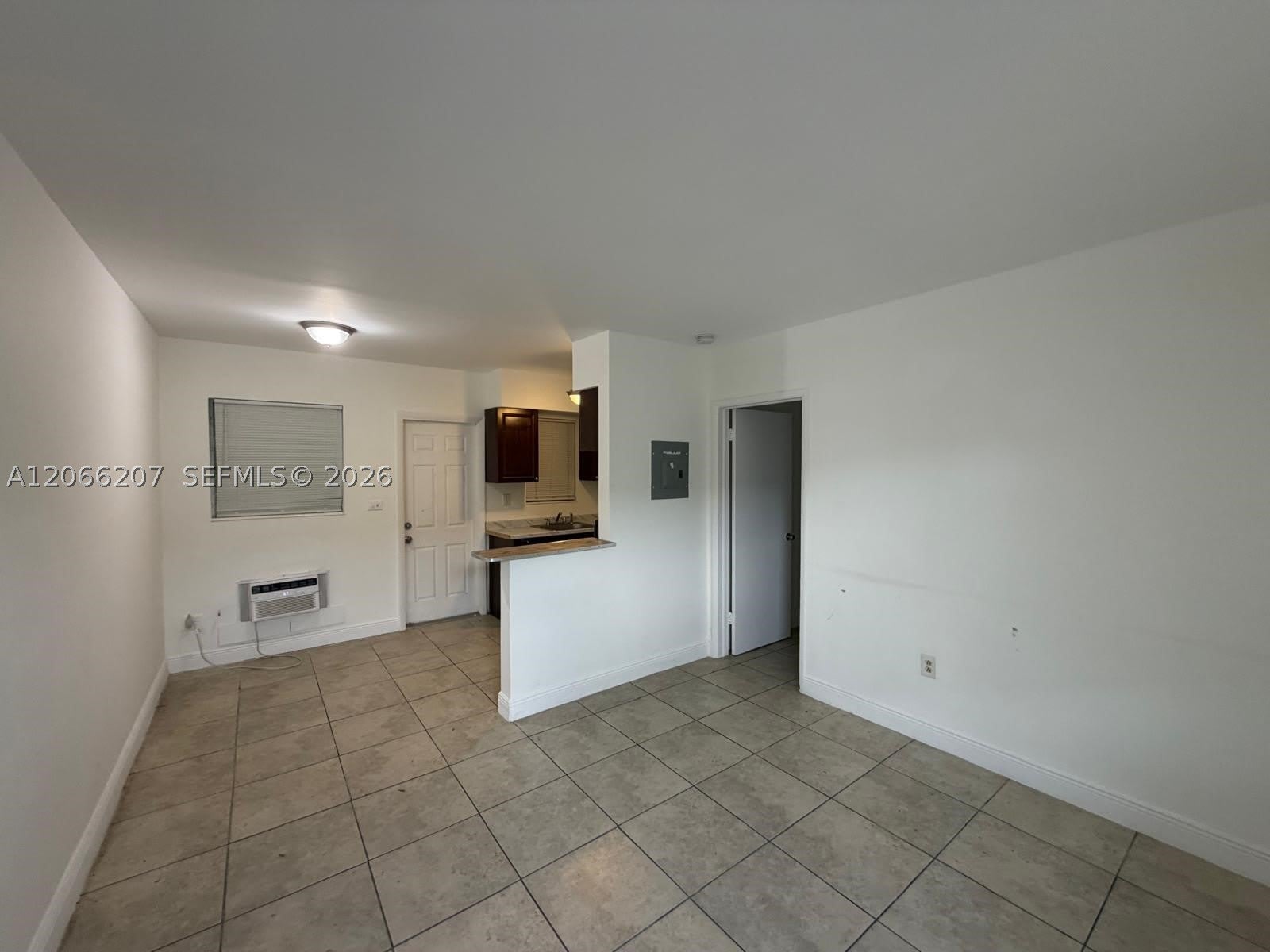 1280 NE 139th St – photo 2