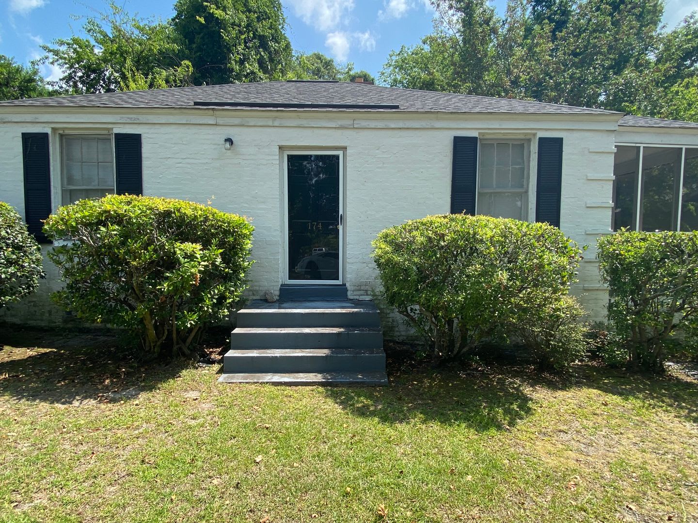 2-bedroom, 1 bath home available in Rosewood area! – photo 1