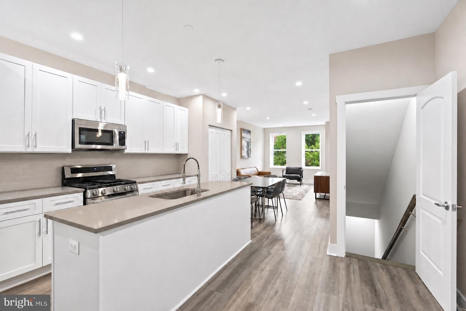 38 RANDOLPH Place NW – photo 5