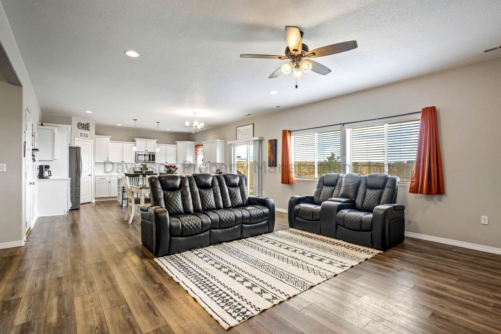 Stunning 4 Bedroom House In Northeast Colorado Springs – photo 5