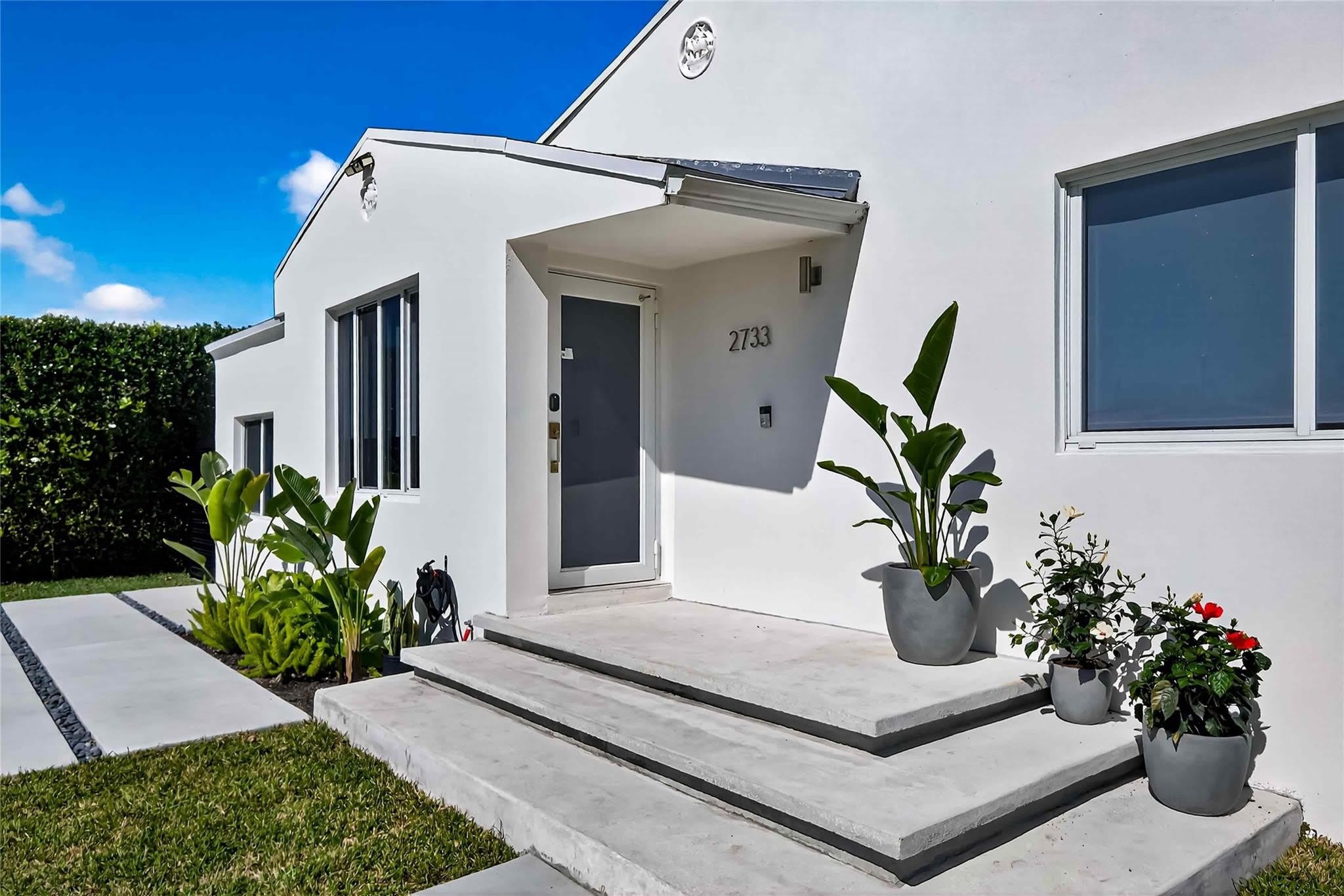 2733 Sw 15Th Street – photo 2