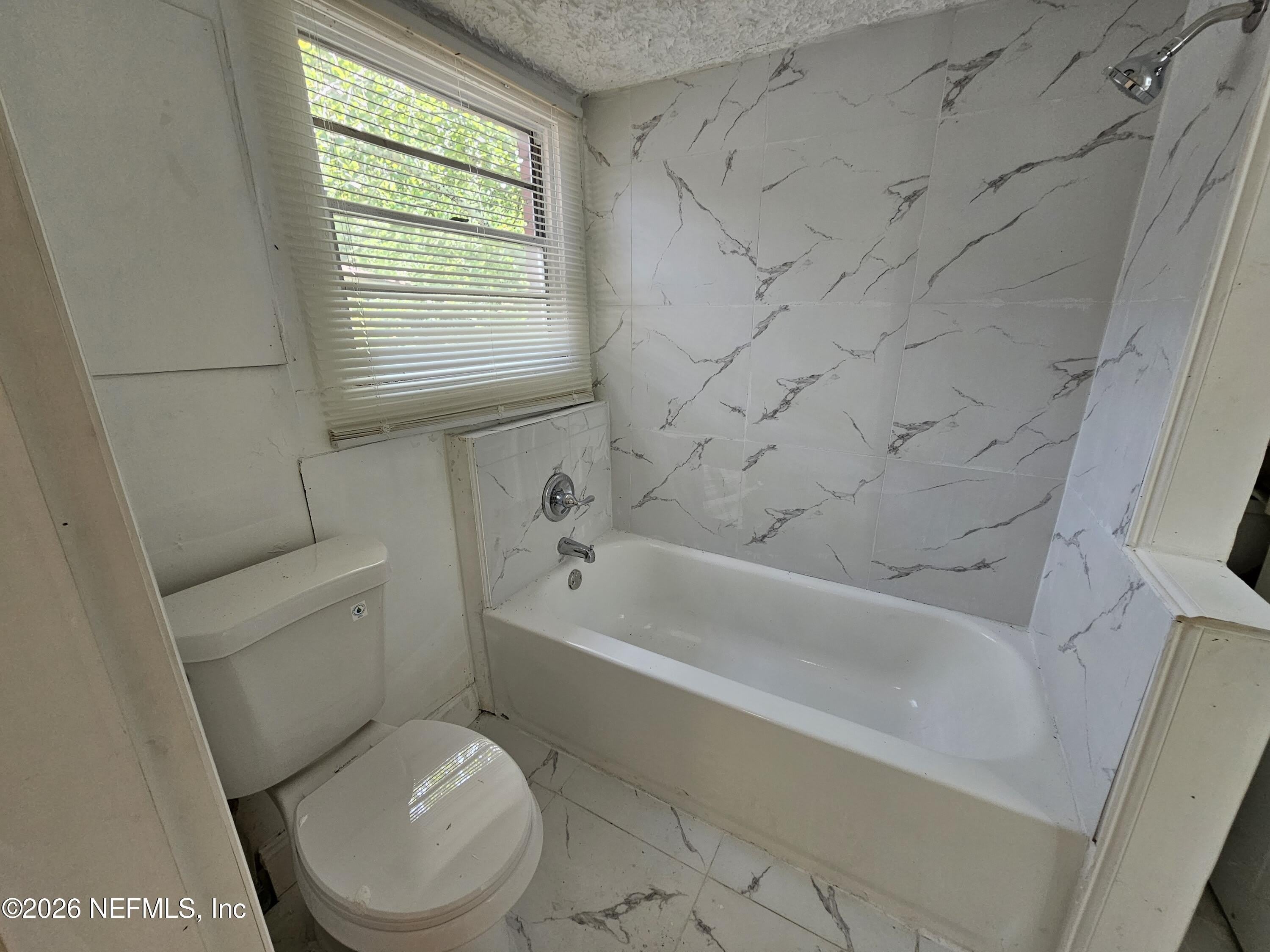 3920 N DAVIS Street – photo 5