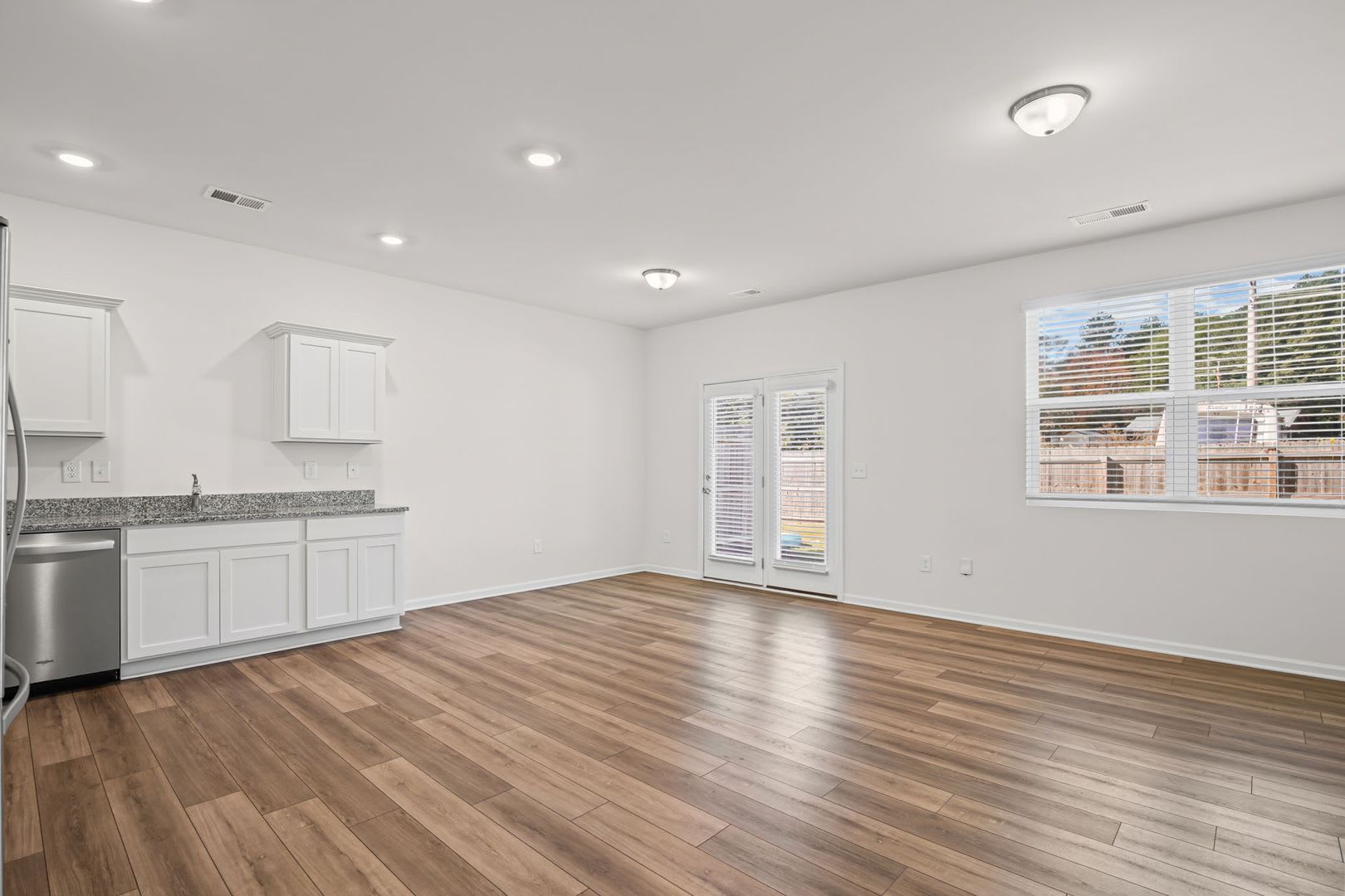 Move In Special 500 Off 1St 2 Months With A 9 15 Move In Date Or Sooner Welcome Home Beautiful 3 Bedroom 2 5 Bathroom Townhome Located In Cartersville Must See – photo 4