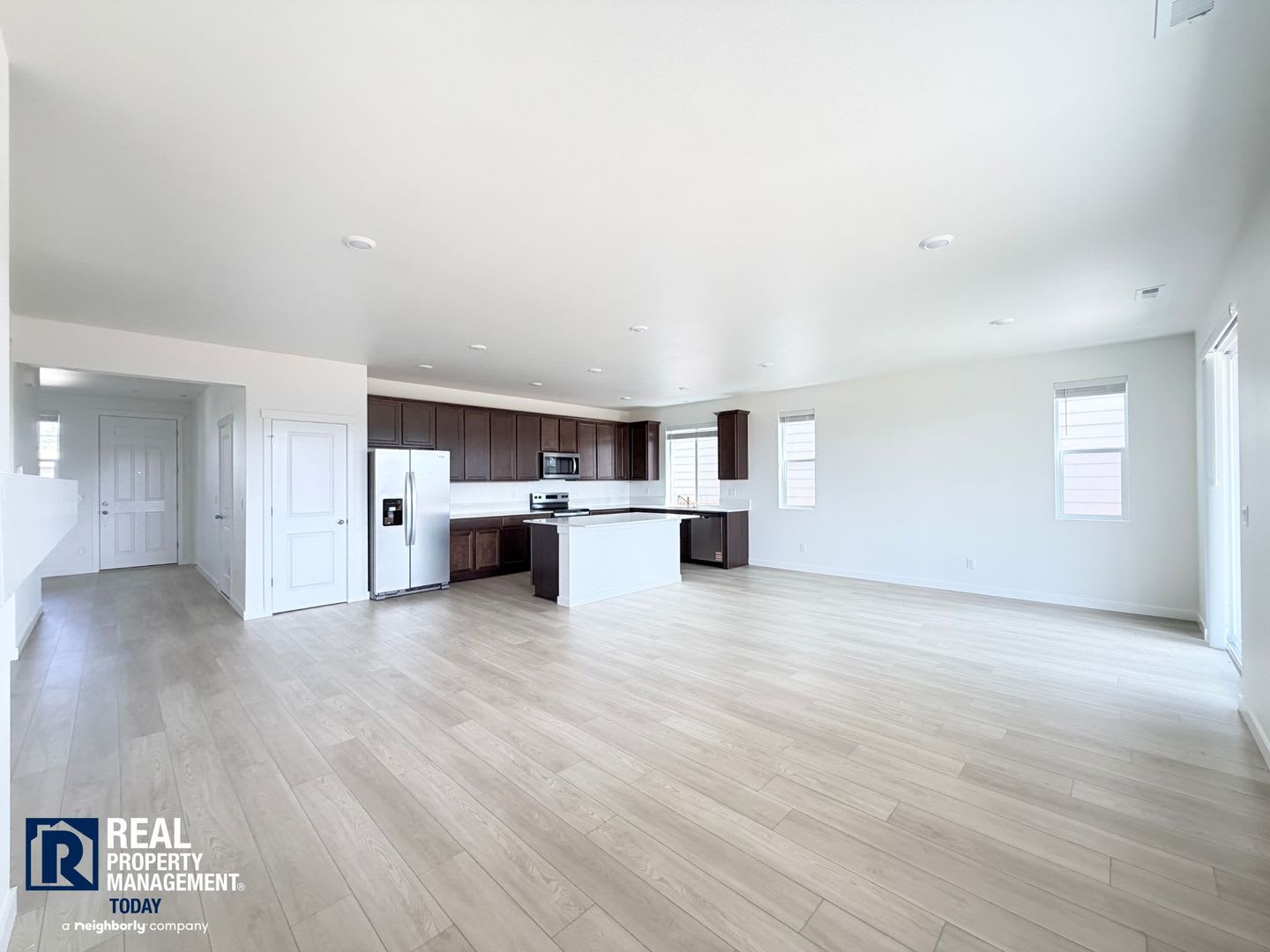 Brand-New 5-Bedroom Puyallup Home – photo 3