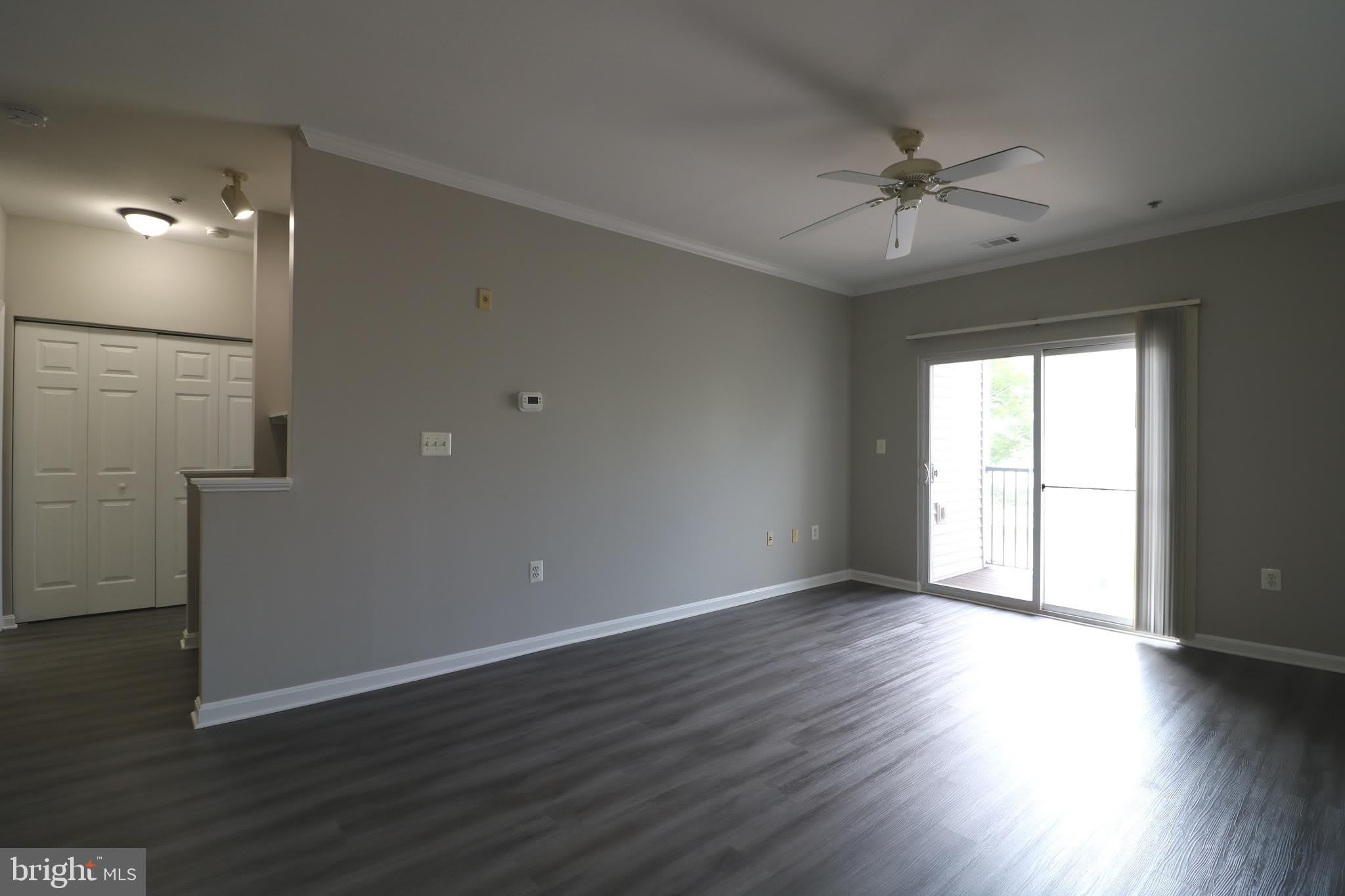 5117-E TRAVIS EDWARD Way – photo 5