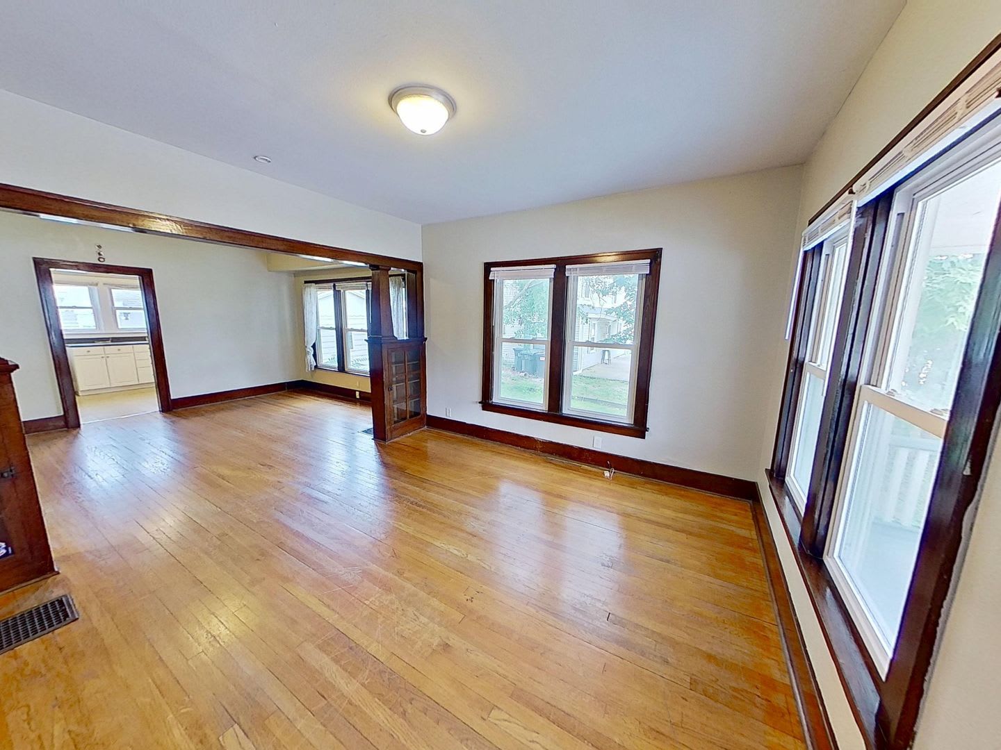 House for rent near downtown Urbana – photo 3