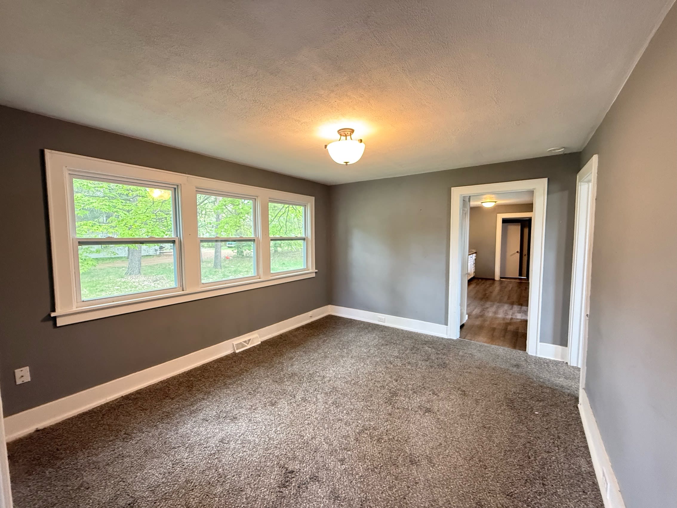 1921 East Willoughby Road – photo 5