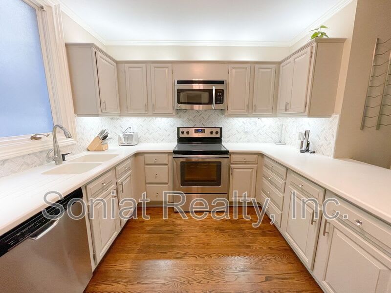 936 Conti Street – photo 5