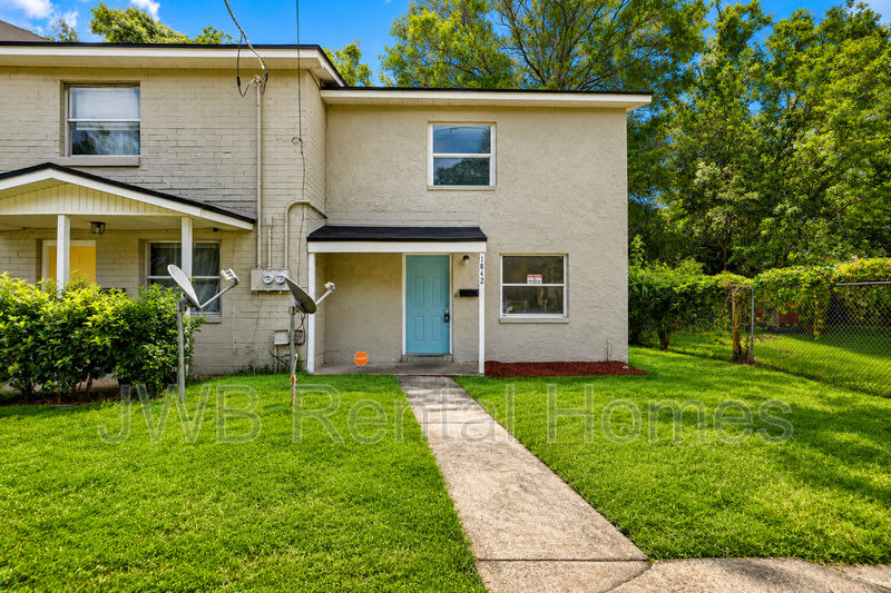 1842 Broadway Ave – photo 1