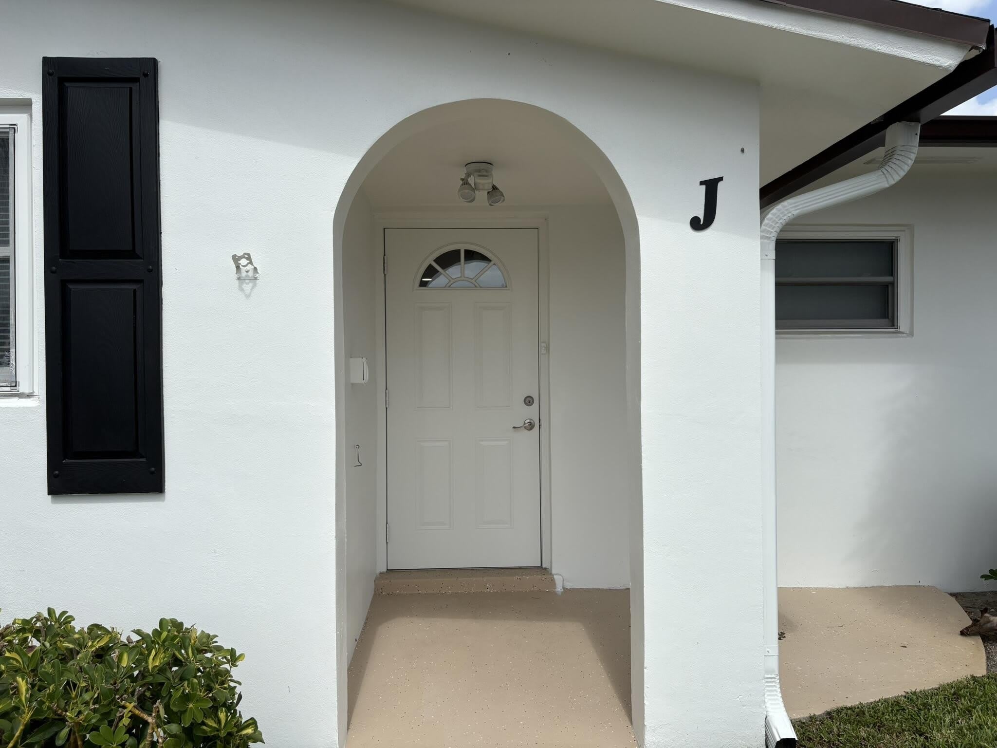 2930 Crosley Drive E – photo 2