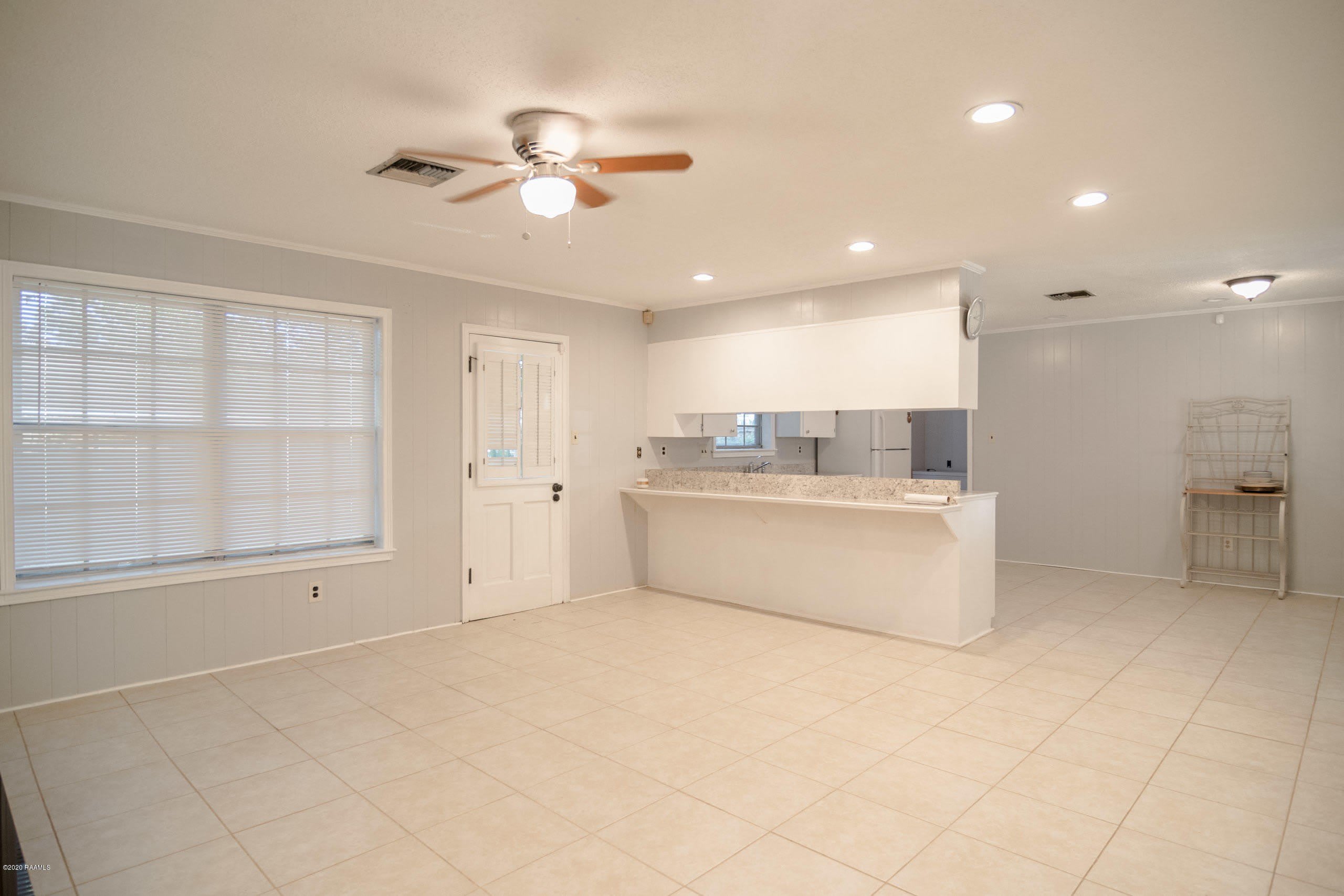 111 Valencia Drive – photo 3