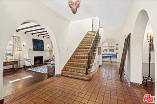 537 North June Street – photo 3