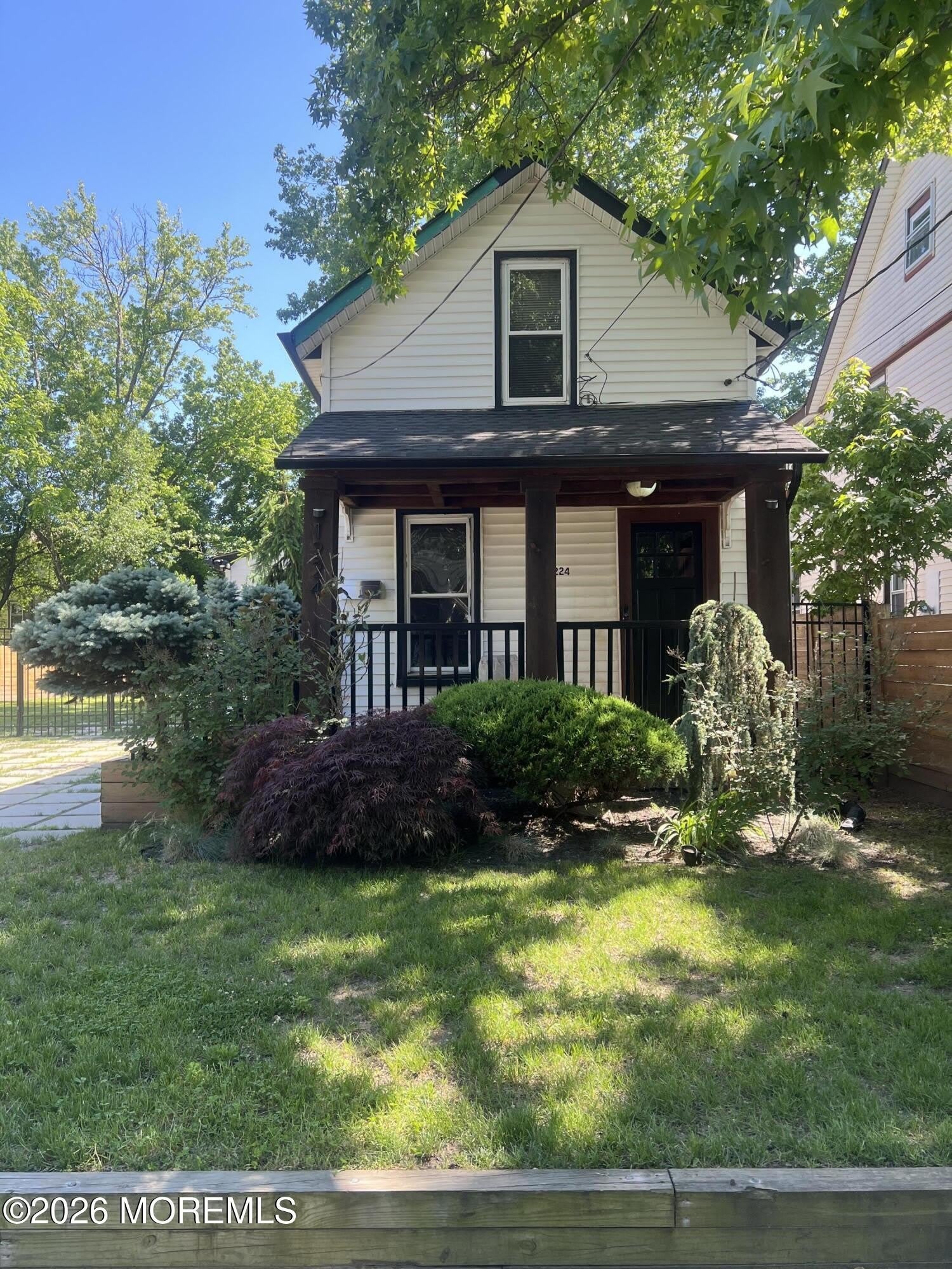 1224 Washington Avenue – photo 2