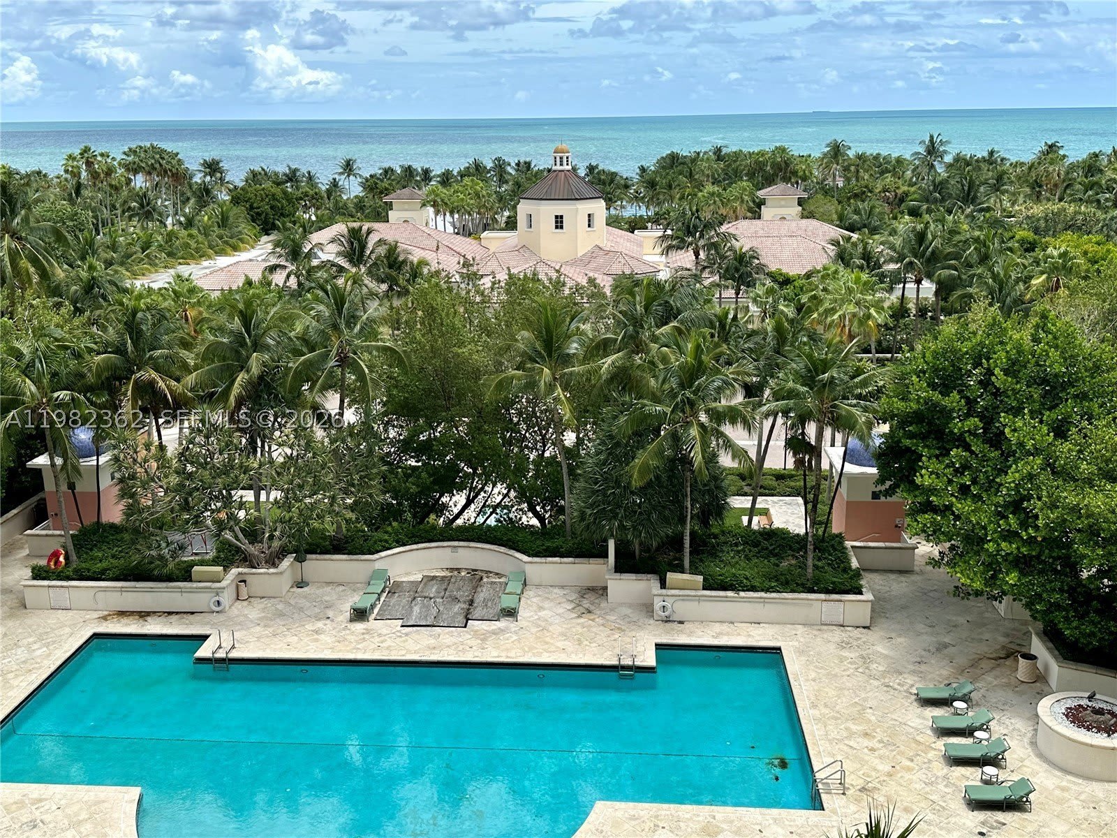 785 Crandon Blvd – photo 1