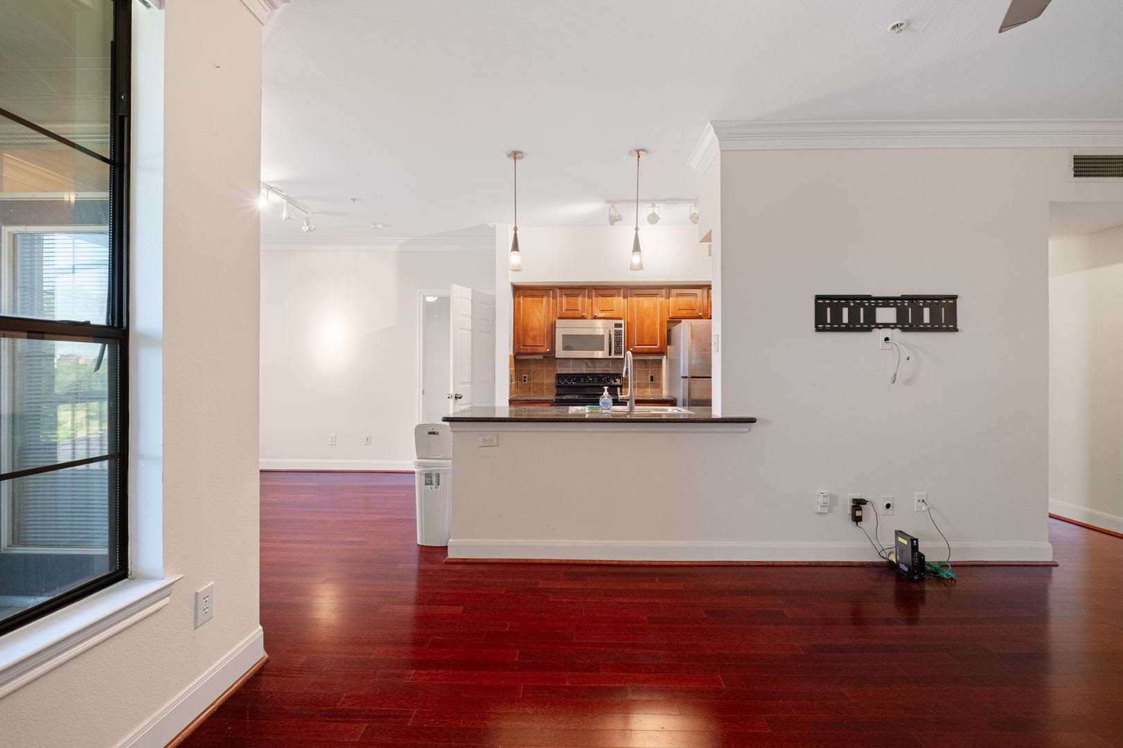 Modern Condo Living Near Downtown Austin & Movie House Theater – photo 4