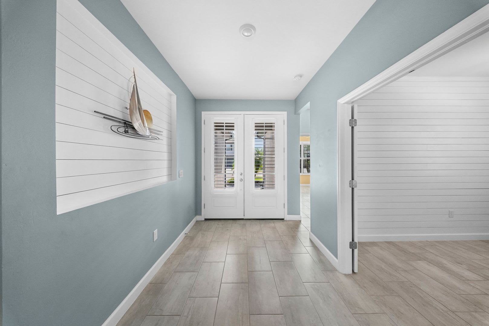 Stunning new construction home located in Timbercreek 3 bedroom+ DEN, 3 bathroom house with 3-car garage – photo 3