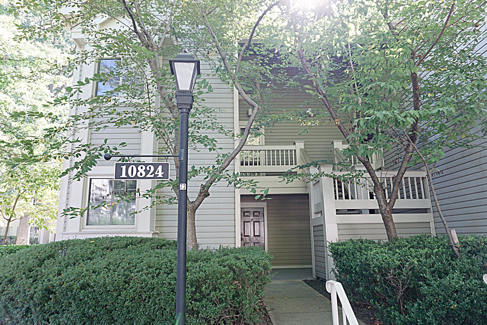 2-Bedroom Condo in Bentley Place Rockville – photo 1