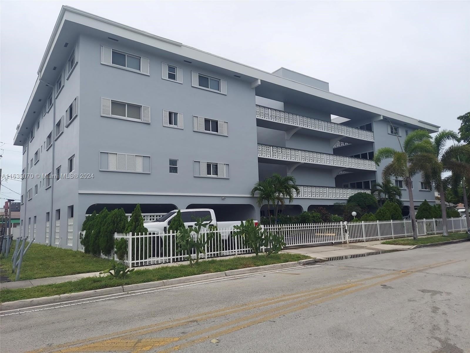 1818 Rodman Street – photo 3