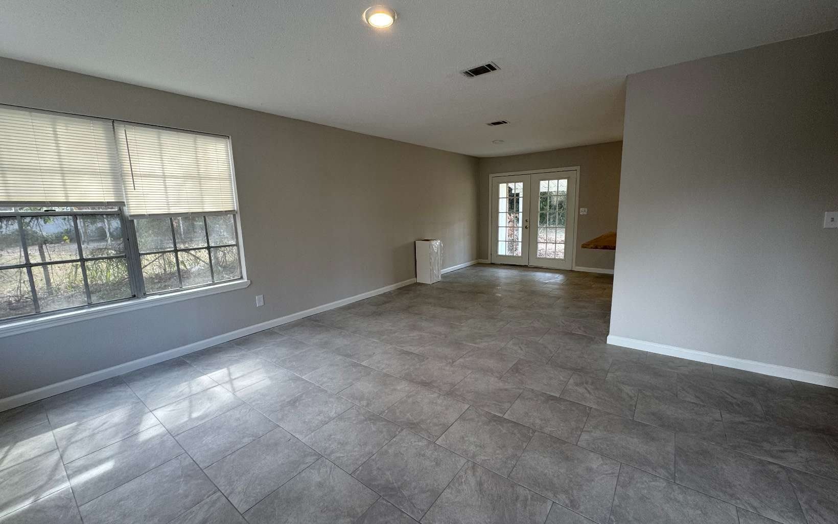 256 SE LOMOND AVE – photo 3