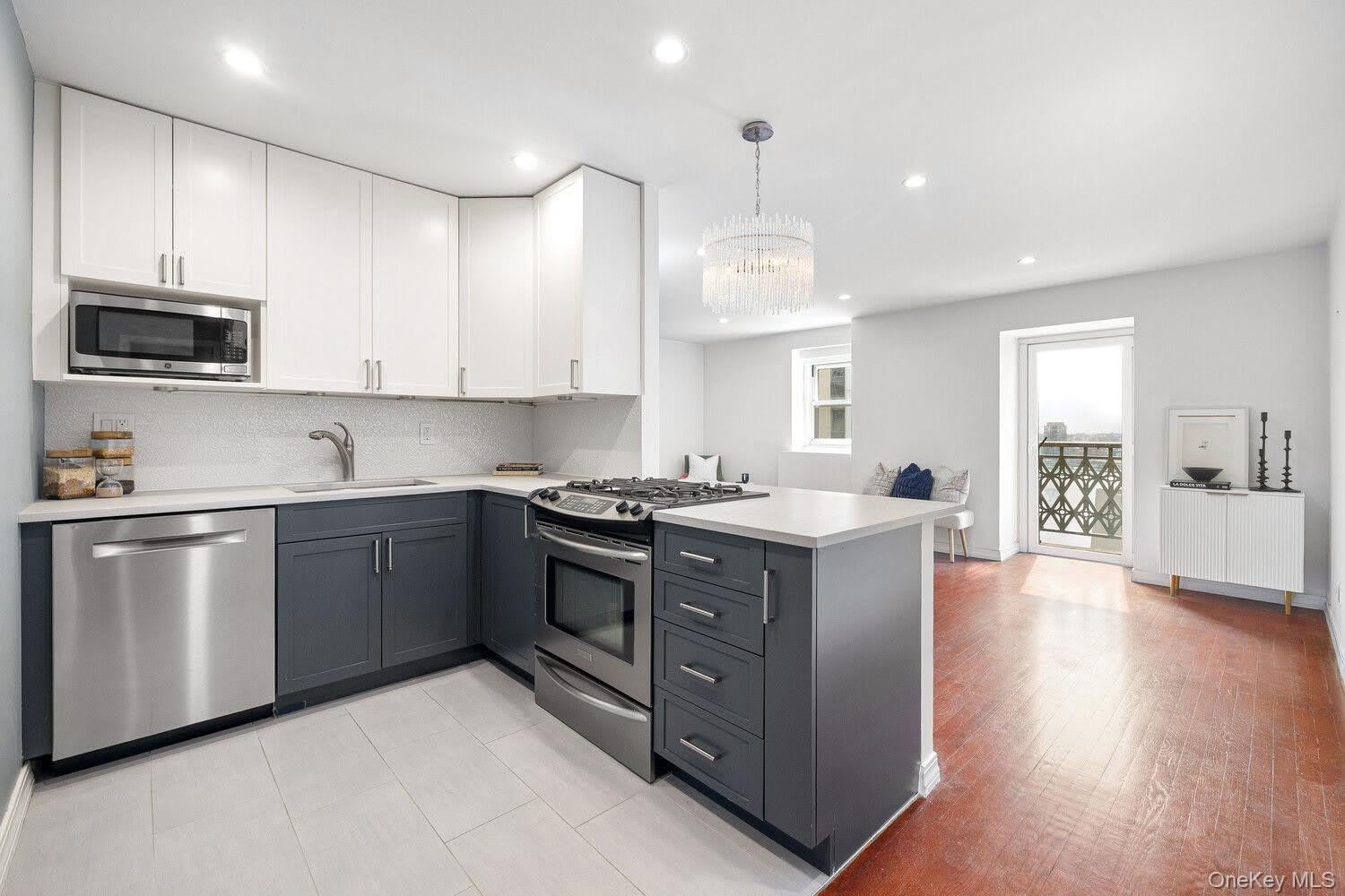 3 HANOVER Square – photo 4
