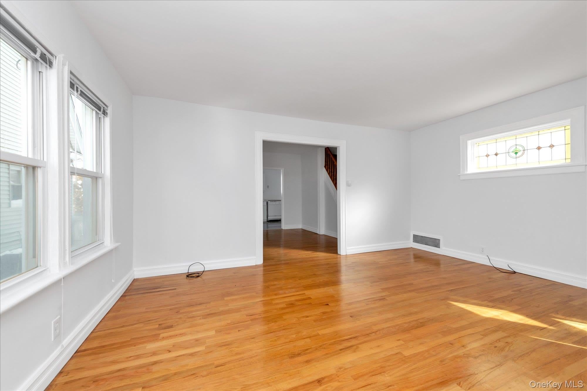 70-15 Manse Street – photo 4
