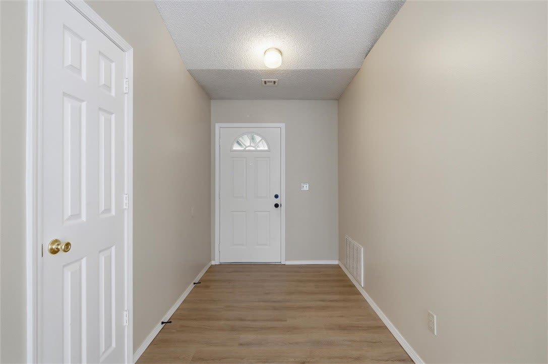 1919 Radcliffe Avenue – photo 5