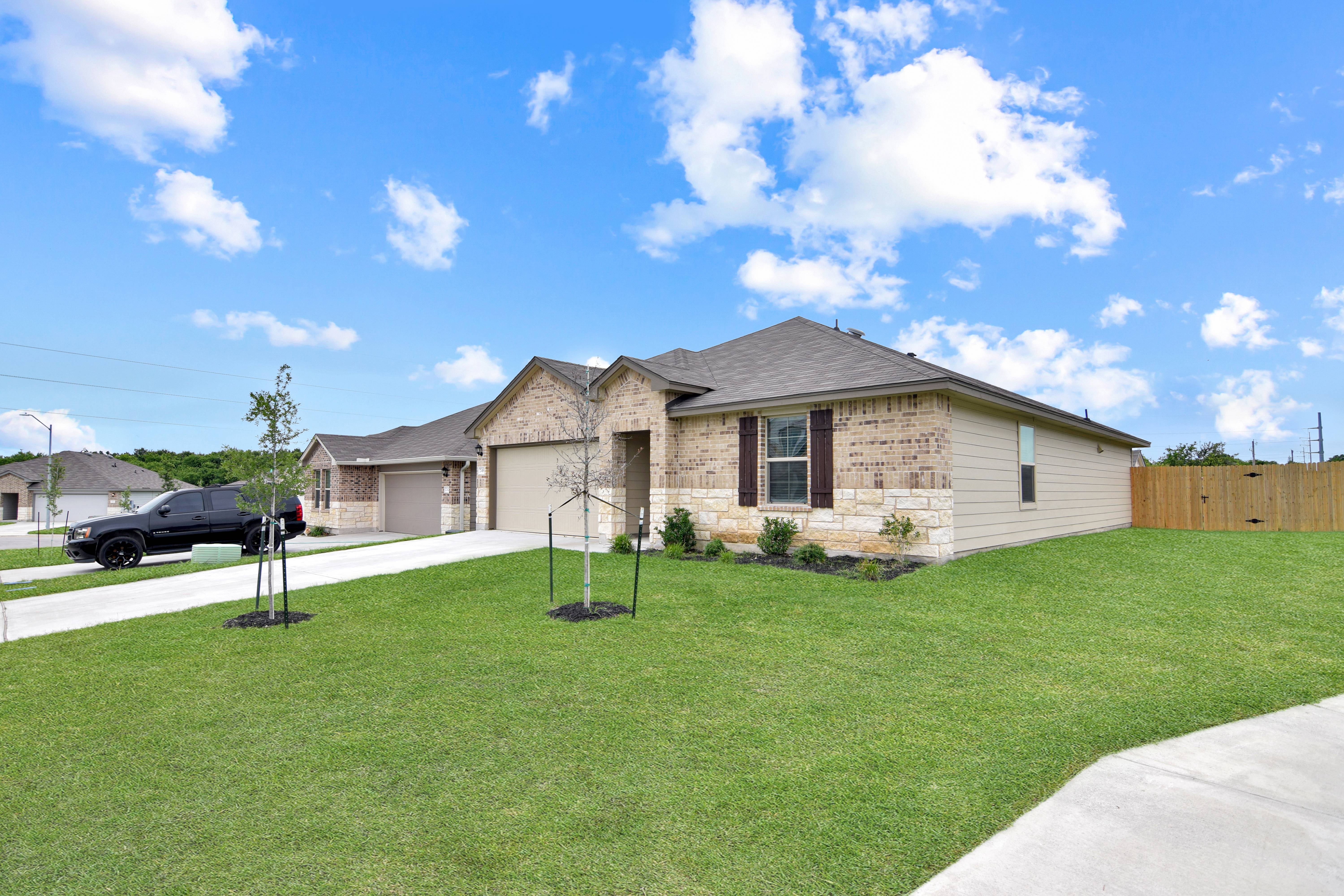 749 Jersey Ct – photo 3