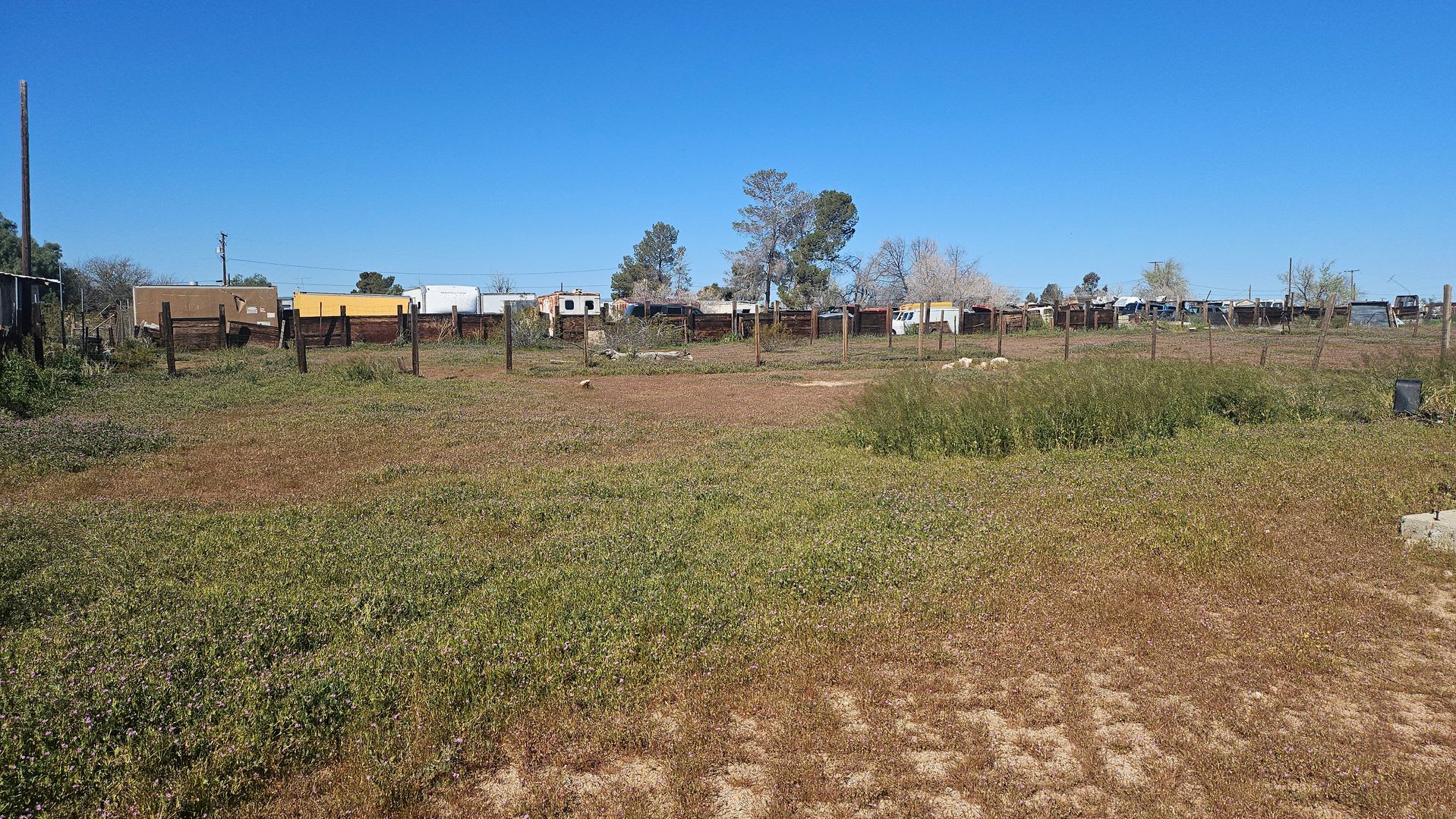 Rural Living at Its Finest – 2BR Home with Open Desert Views. – photo 3
