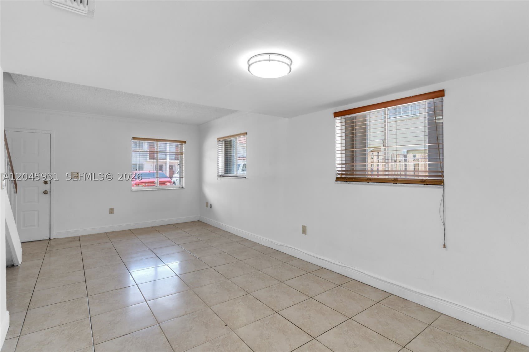 8252 NW 6th Ter – photo 4