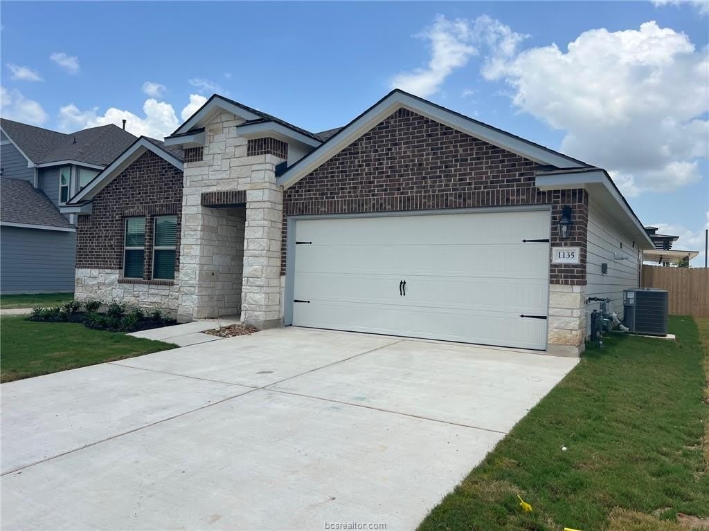 1135 Canton Drive – photo 2