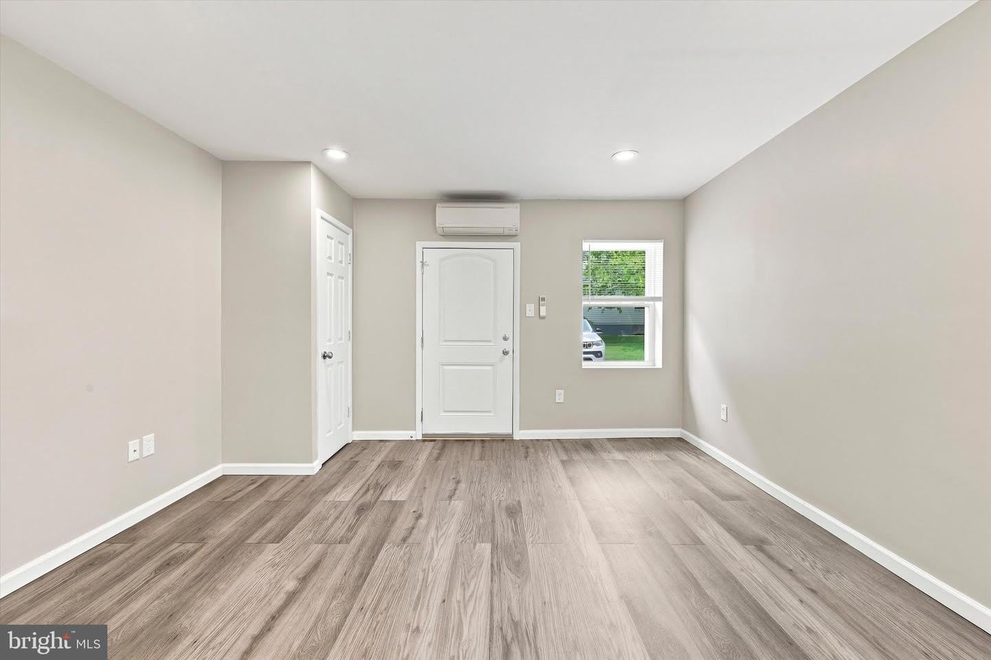 327 POWHATTAN AVE #A – photo 5