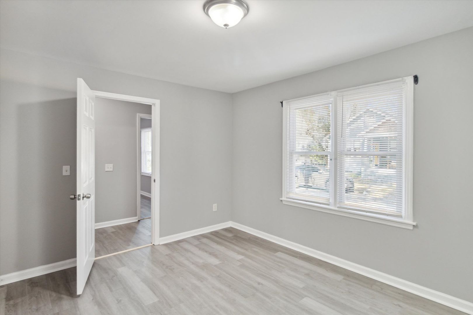 1227 East 38th Street – photo 5