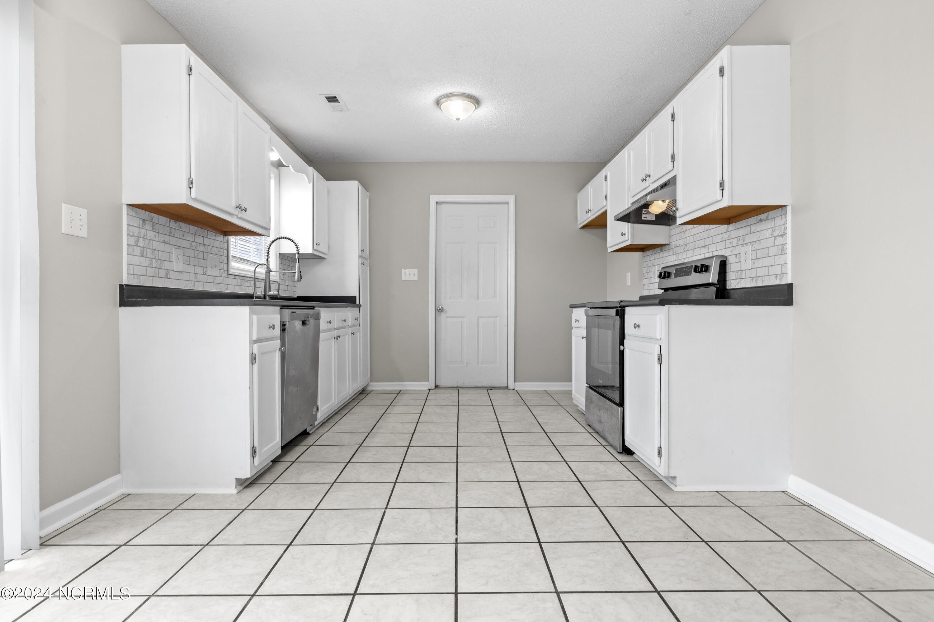 305 Foxridge Lane – photo 5