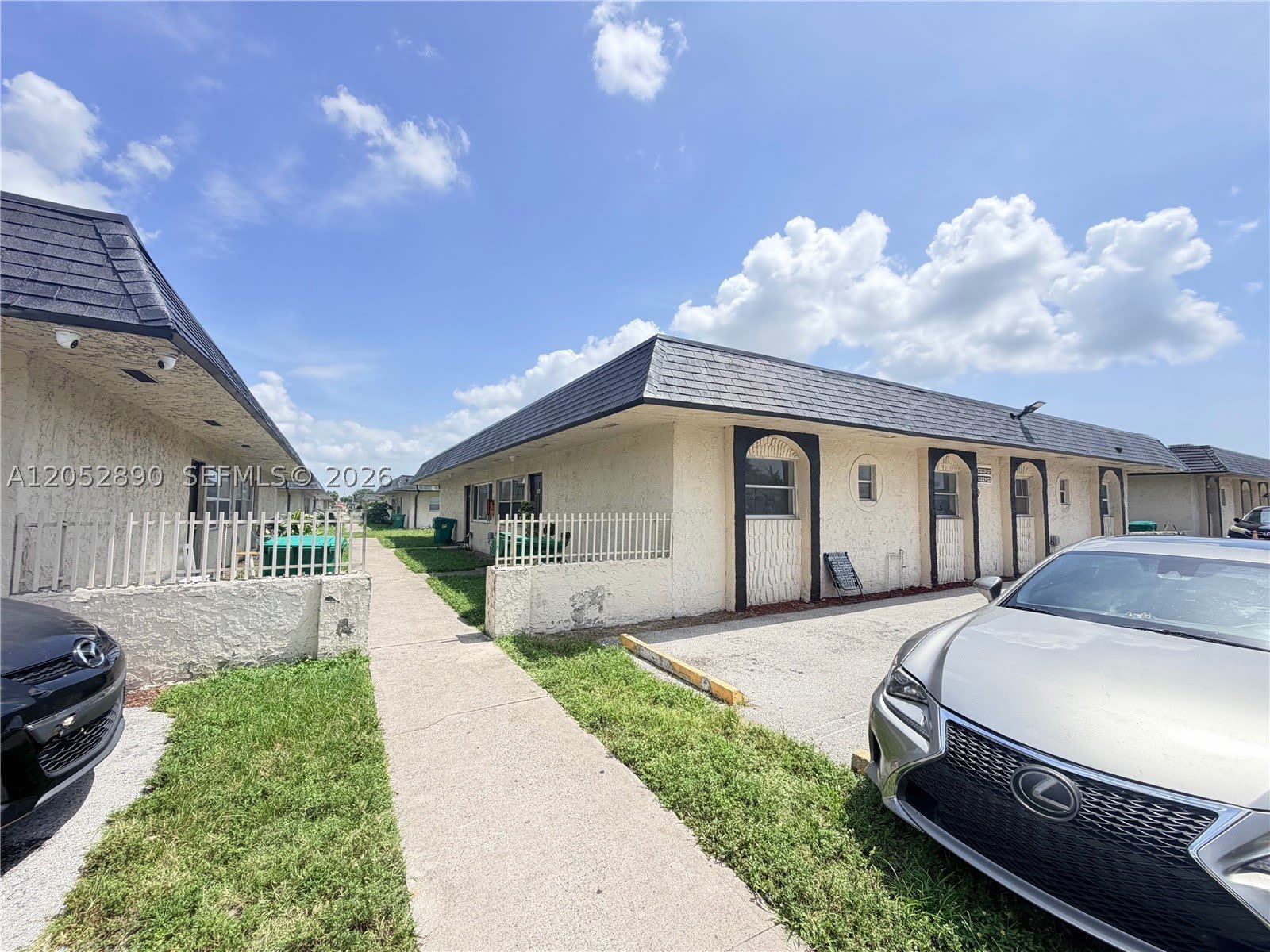 5307 NW 23rd St – photo 1