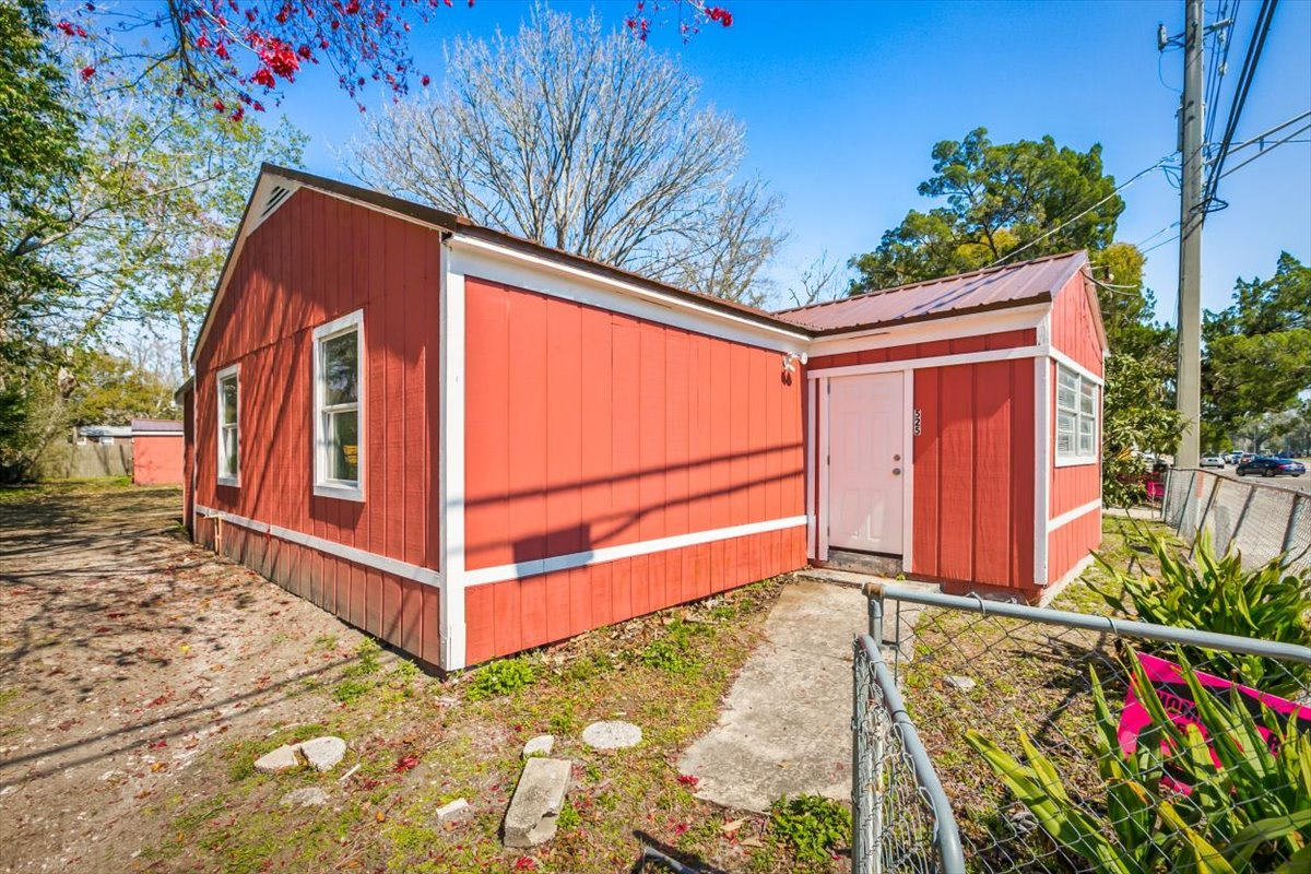 525 New Berlin Rd – photo 3