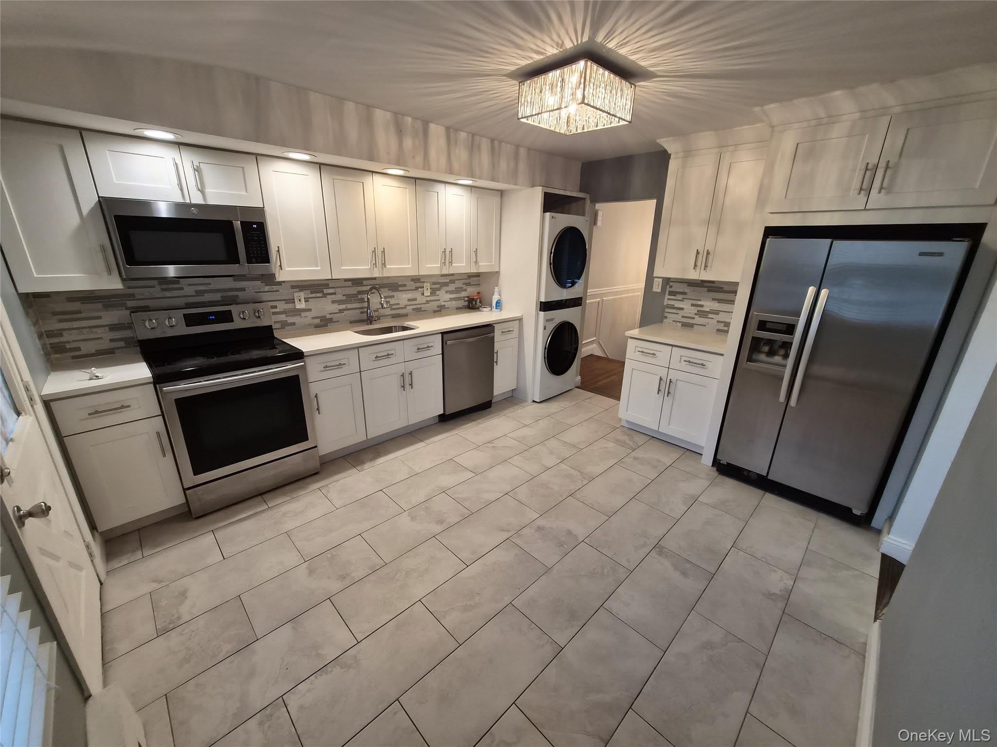 123 Southern Parkway – photo 1