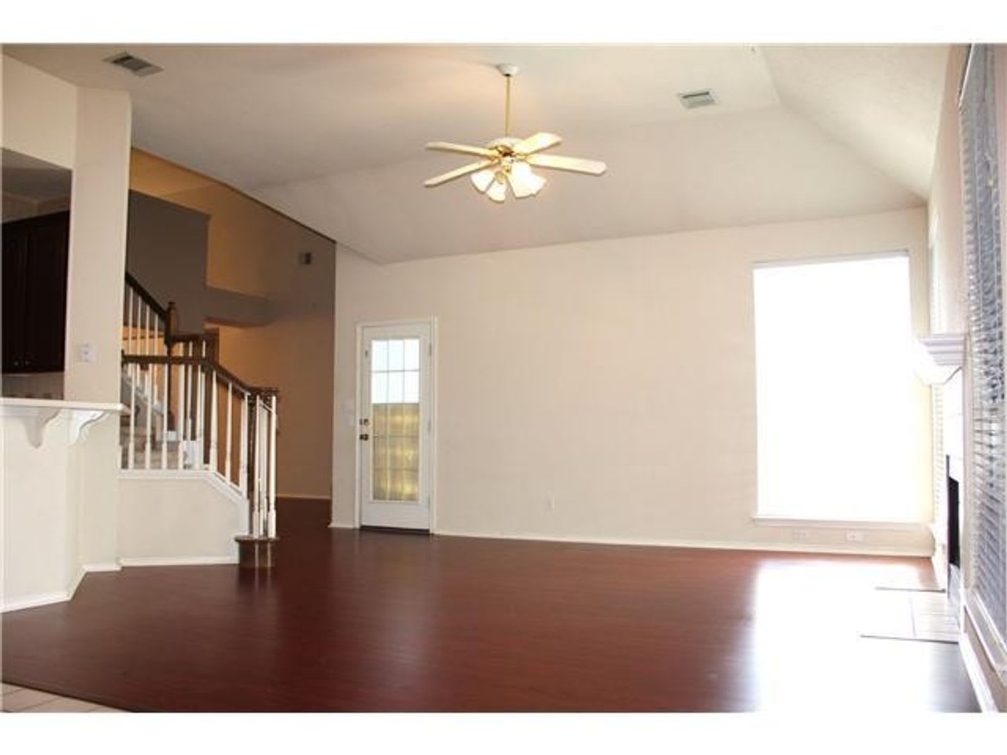 House for lease in Austin. – photo 5