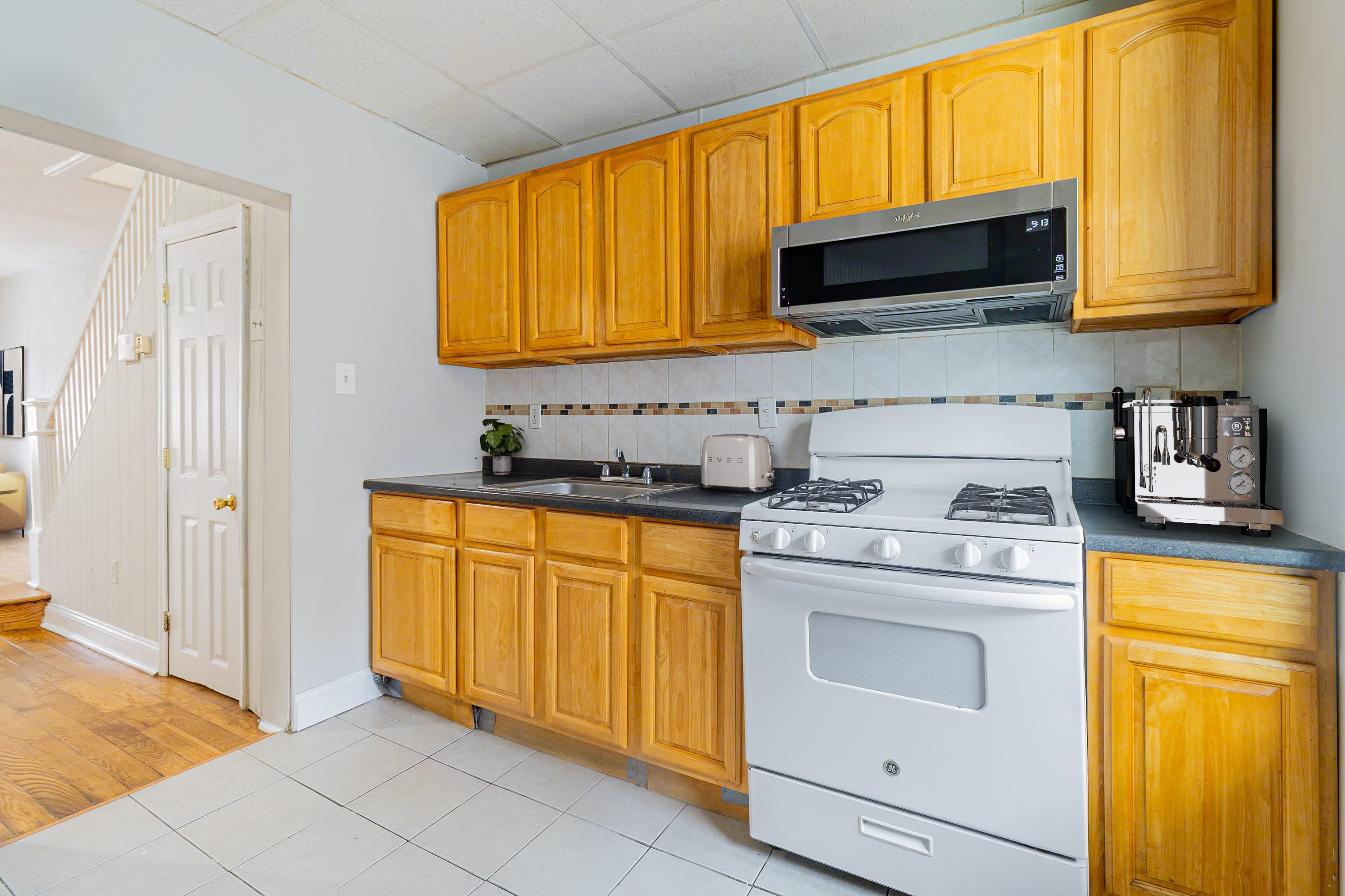 1528 S Hollywood – photo 4
