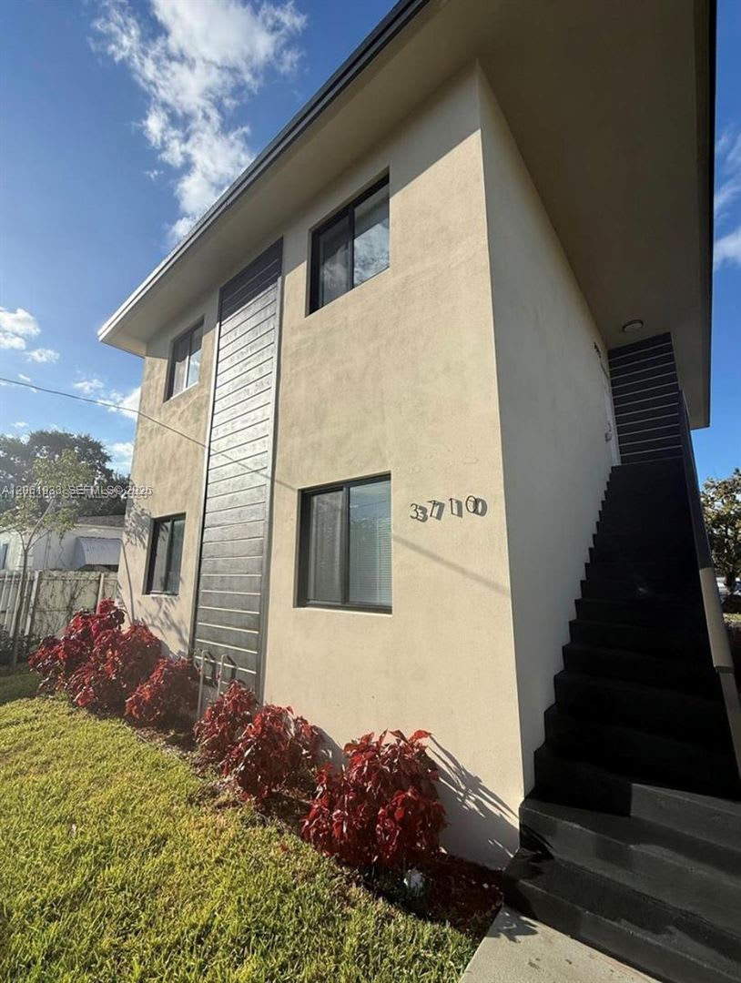 Unfurnished 3 Beds, 2 baths, 1400 Sq.ft. – photo 3