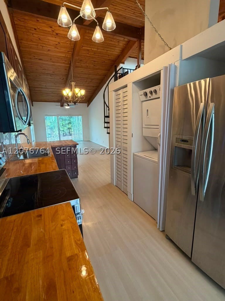 7456 NW 33rd St – photo 5