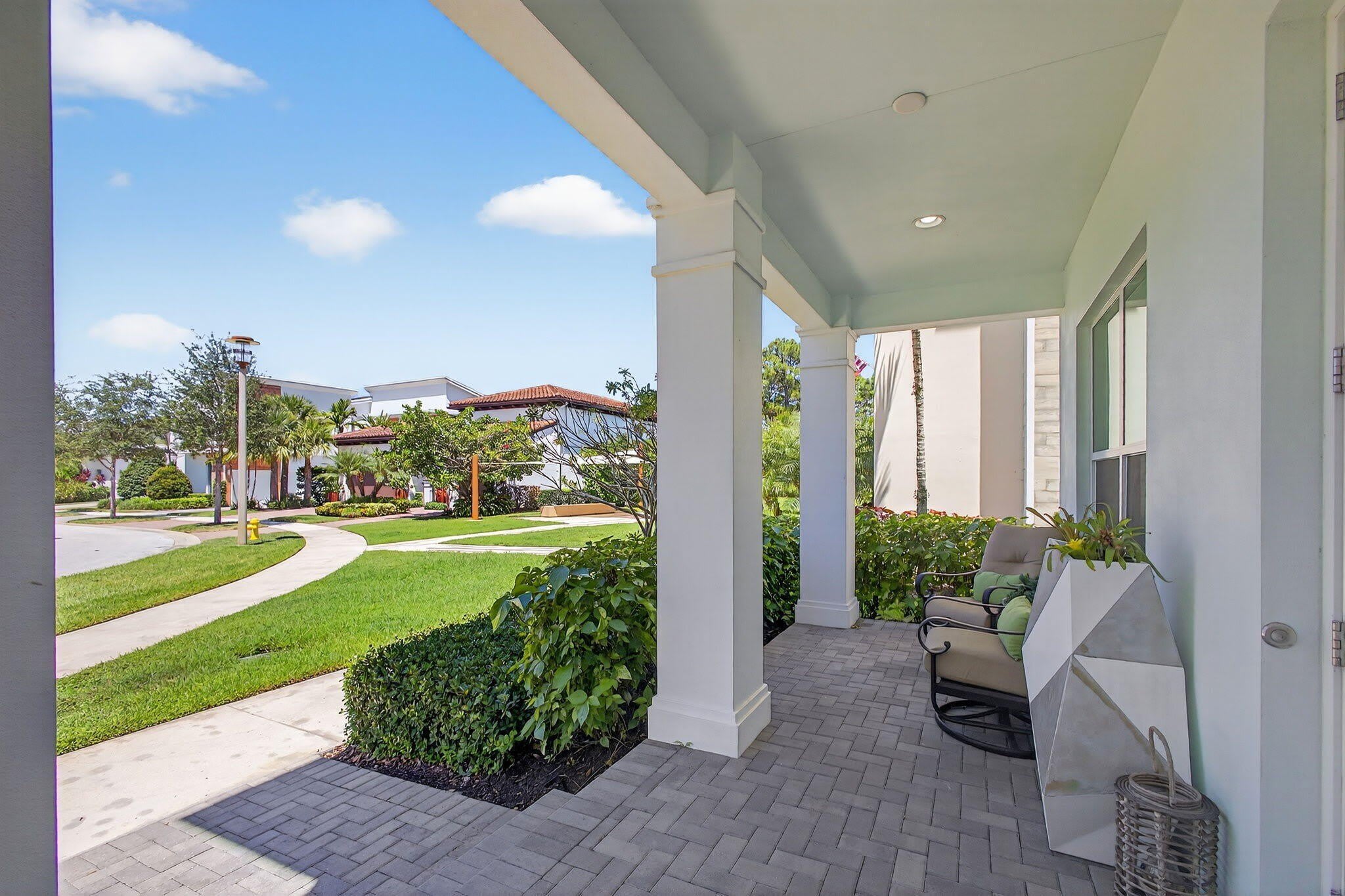 1026 Faulkner Terrace – photo 5