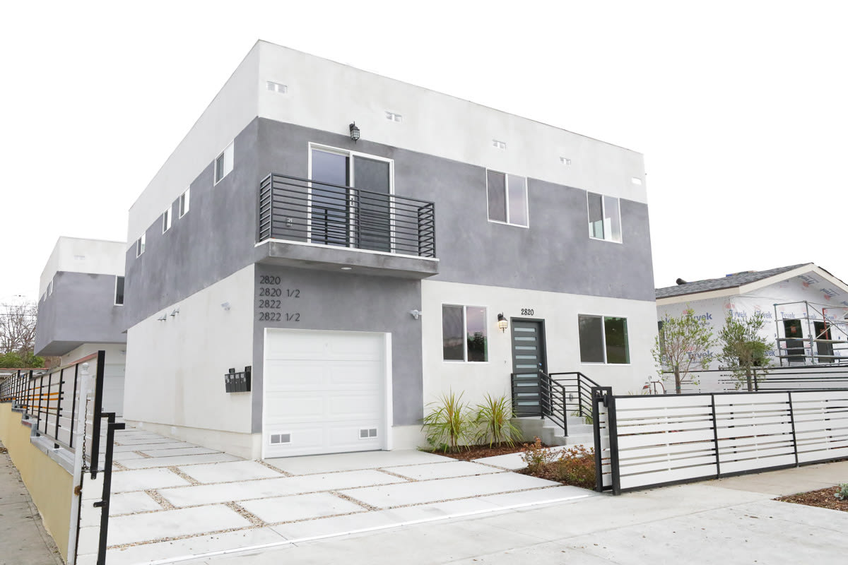 2820 South Cloverdale Avenue – photo 3