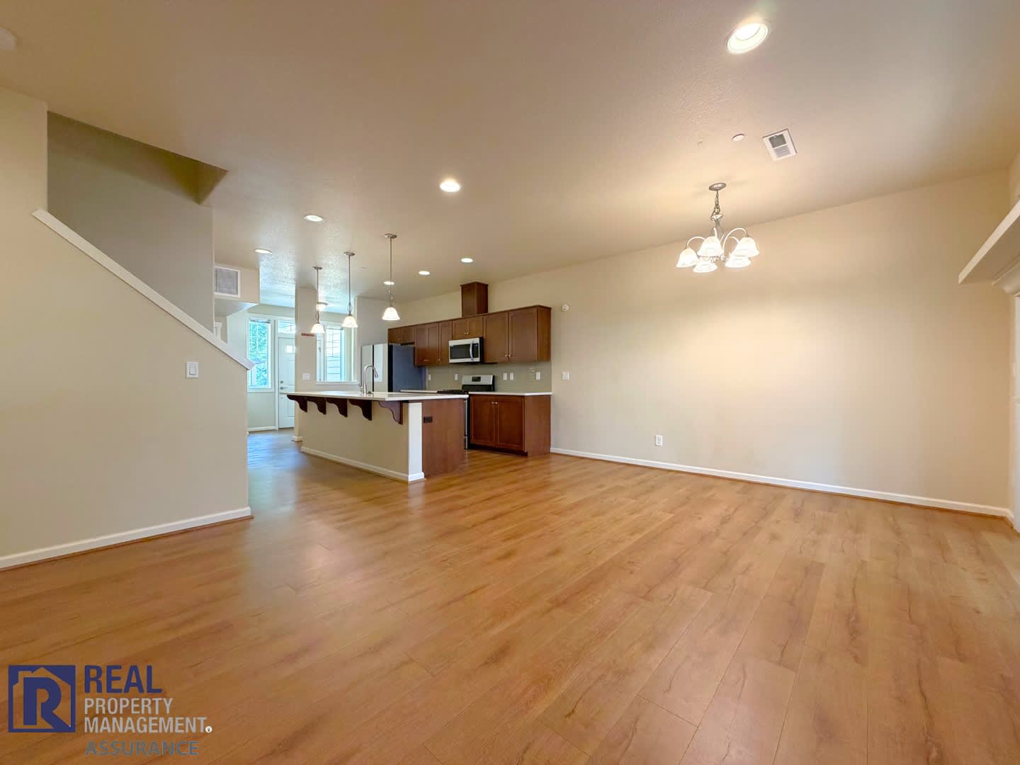 Move In Special Modern Beaverton 3Br 3Ba Townhome With Garage Near Nike Intel – photo 3