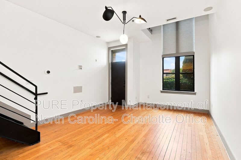 115 E Park Ave – photo 3